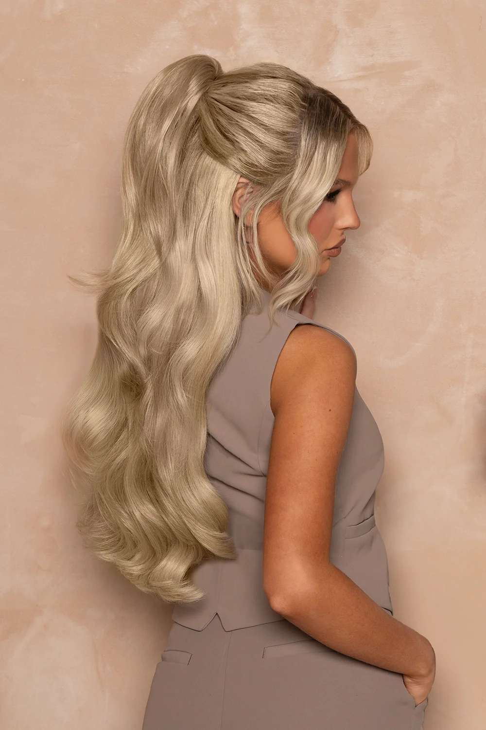 Blow Dry 16" Claw Clip Pony - Image 4
