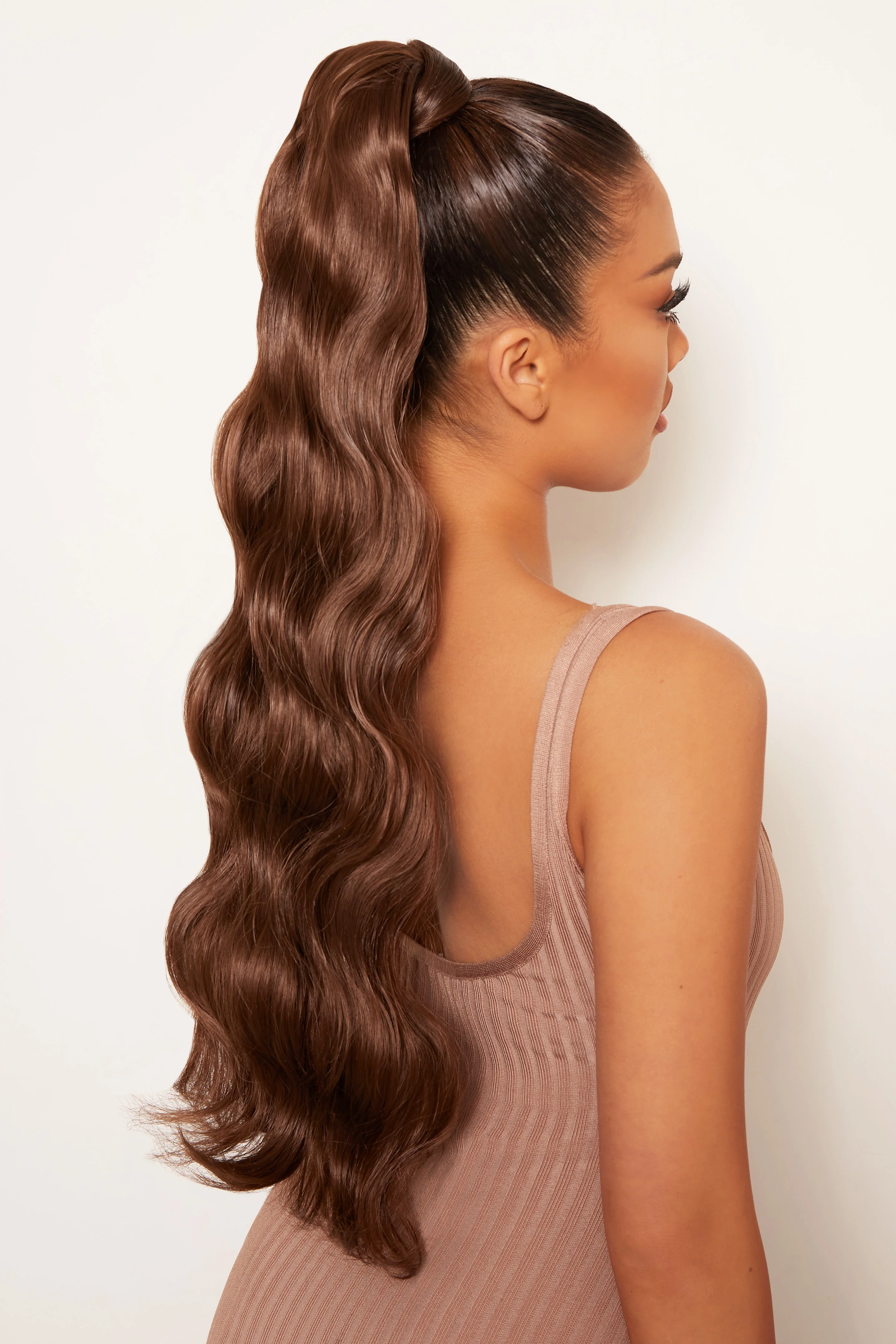 Grande 26" Hollywood Wave Wraparound Pony [Clearance Lines] - Image 7